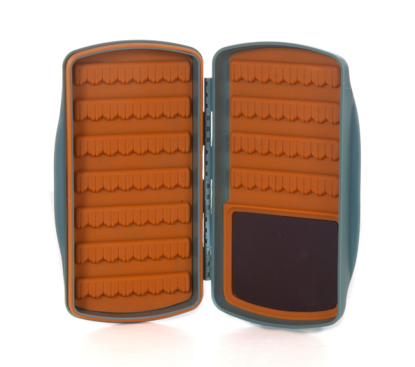 Fishpond Tacky Pescador MagPad Fly Box Open Empty Fishpond Tacky Pescador MagPad Fly Box Open Empty